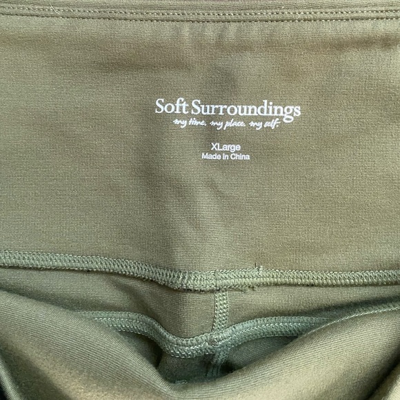 Soft Surroundings Superslim Pocket Leggings - Picture 4 of 7